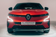 Villanyautóként folytatja a Renault Mégane 32