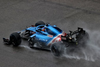 F1: Ettől fél Alonso Szocsiban 