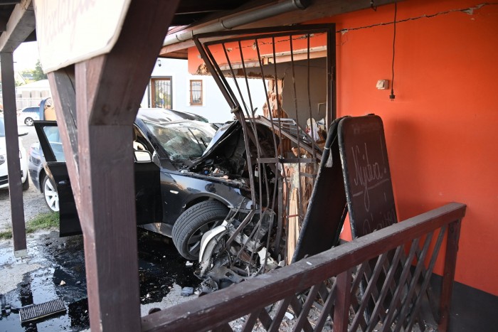 Presszónak ütközött autójával, meghalt a sofőr 2