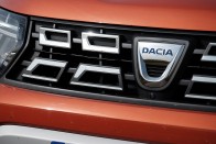 Új SUV 4 millió alatt? Itt a frissített Dacia Duster 41