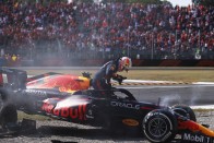 F1: Így ütközött Verstappen és Hamilton – videó 2