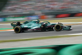 F1: Nagy bejelentést tett Vettel csapata