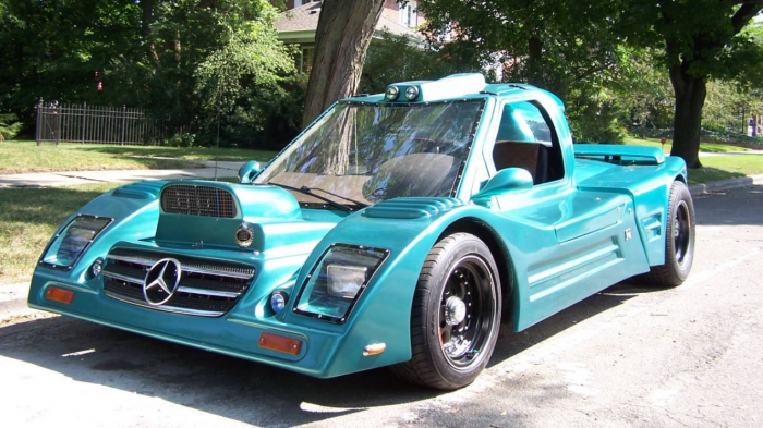 Ilyen egy szupersportautó, amit a százforintos boltban árulnak 1