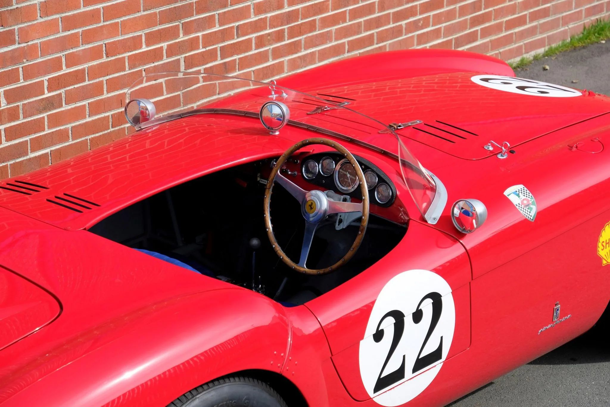 Nem hiszed el, mennyit ért ez a régi Ferrari 6