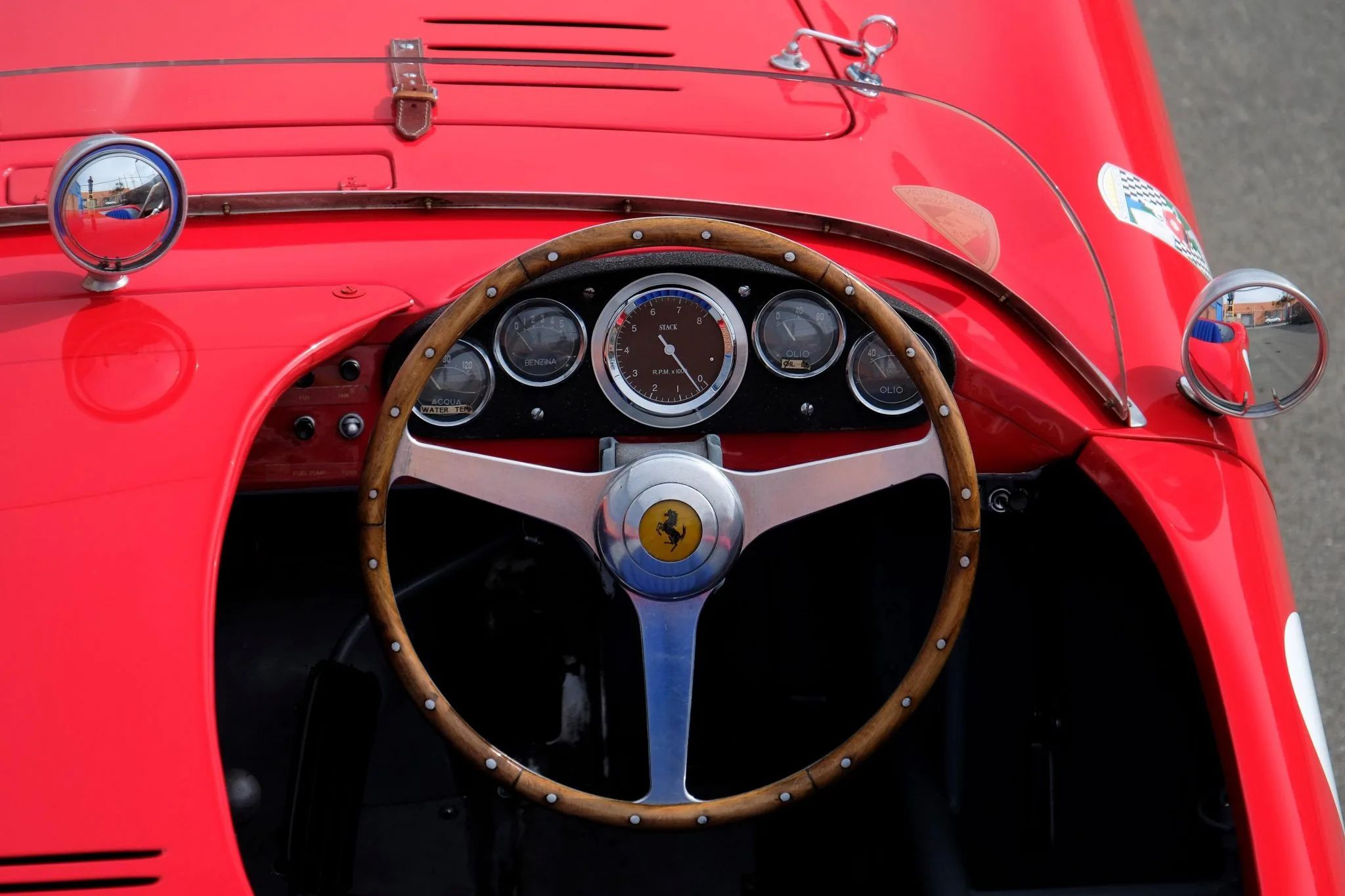 Nem hiszed el, mennyit ért ez a régi Ferrari 16