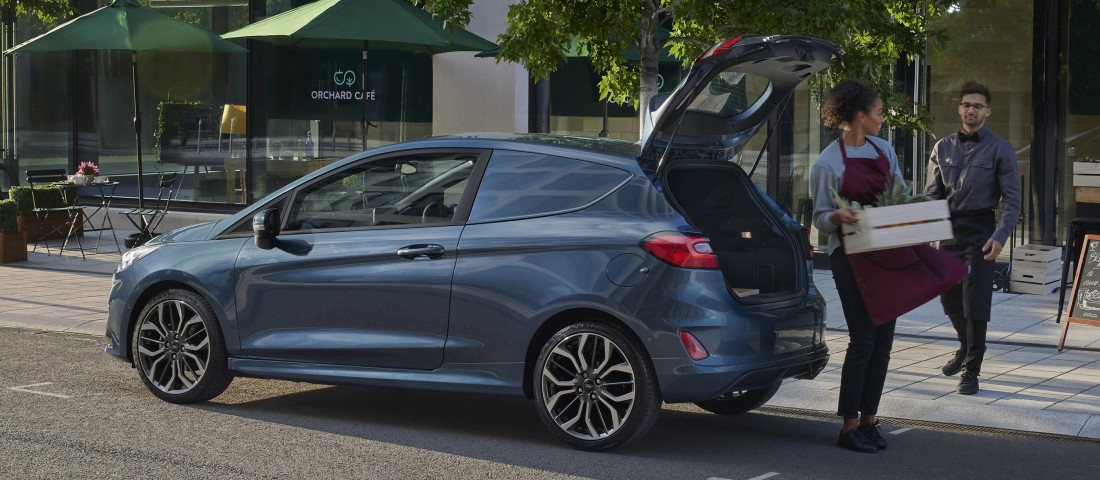 Városi furgon, dízel helyett hibrid hajtással