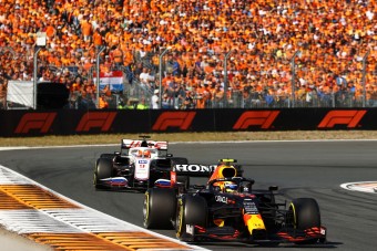 F1: „Kockázatos volt minden előzés”