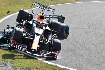 F1: Magát okolja a Red Bull a baleset miatt
