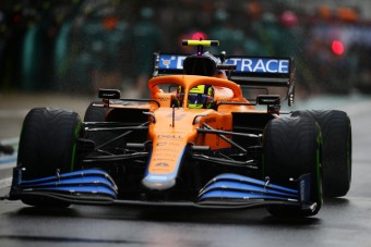 F1: Bombameglepetés, McLaren-pole Szocsiban
