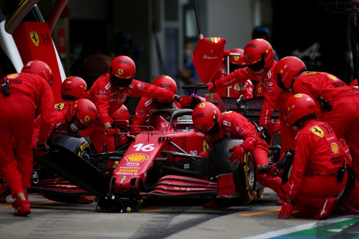 F1: Így úszott el Leclerc bravúros futama