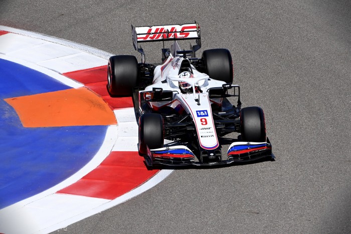 F1: Mazepin-papa fizetett a Haasnak, hogy jobb autót kapjon a fia