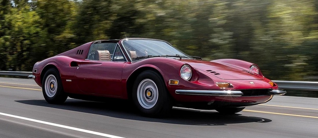 Esős napon öröm a szemnek egy ilyen Dino