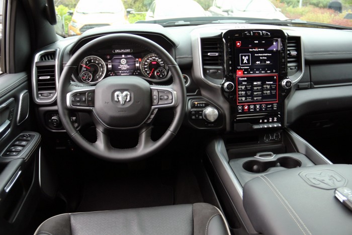 Csak a V8: amerikai autók Budapestről 111 Csak a V8: amerikai autók Budapestről 111