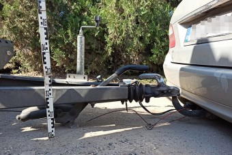 Az M5-ös aszfaltját felszántó autót fogtak a rendőrök