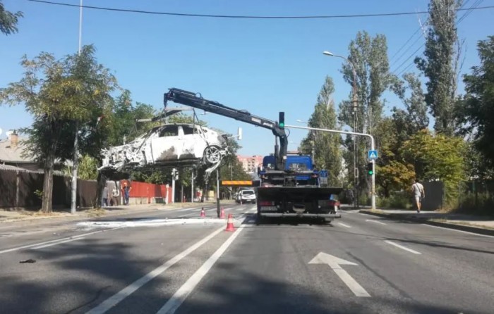 Az autómentőn ismét kigyulladt a BMW, ami már Soroksáron kiégett egyszer 2 | Vezess Az autómentőn ismét kigyulladt a BMW, ami már Soroksáron kiégett egyszer 2