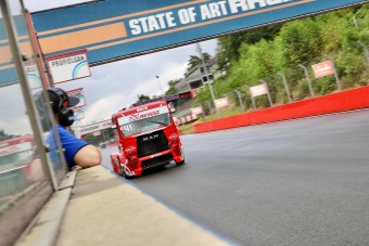 Veszélyes pályán küzd meg az elsőségért Kiss Norbi