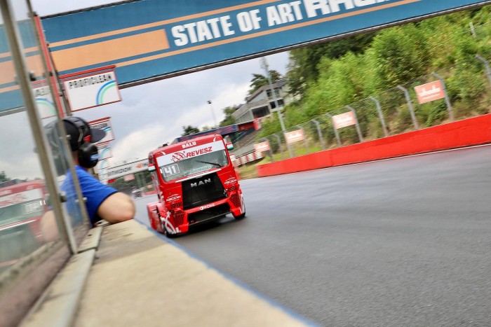 Veszélyes pályán küzd meg az elsőségért Kiss Norbi