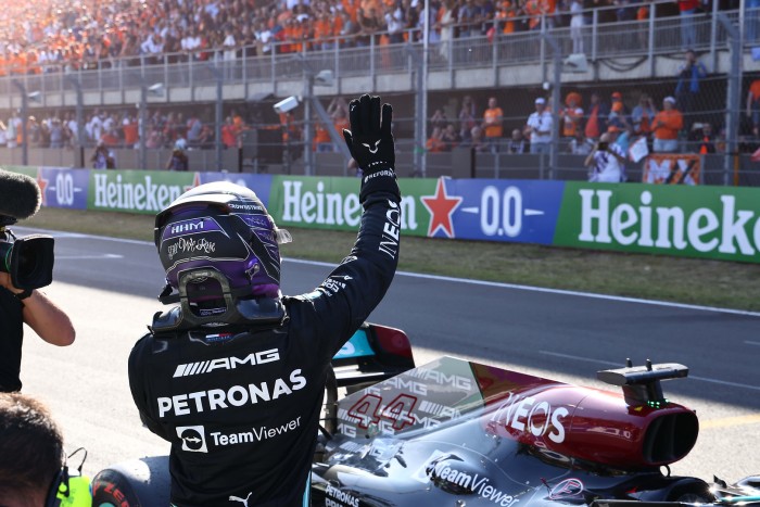 F1: Csapatát hibáztatja Hamilton a kihagyott helyzet miatt 2