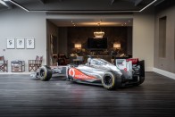 Újabb F1-es világbajnok autója kerül kalapács alá 9