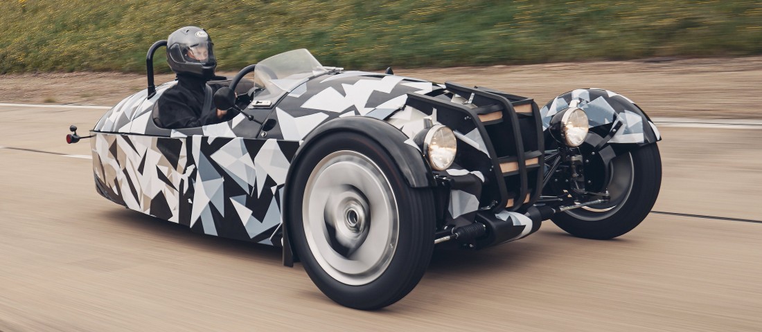 Visszatér a háromkerekű sportautó