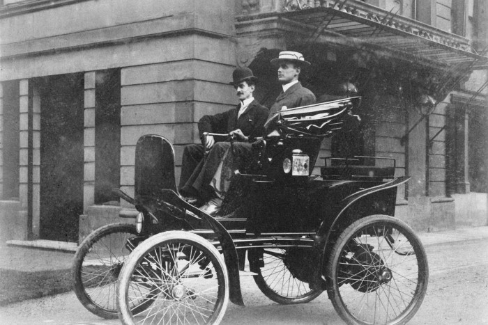 Hivatalos: villanyautót épít a Rolls-Royce! 9 Hivatalos: villanyautót épít a Rolls-Royce! 9
