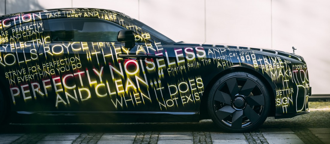 Hivatalos: villanyautót épít a Rolls-Royce!