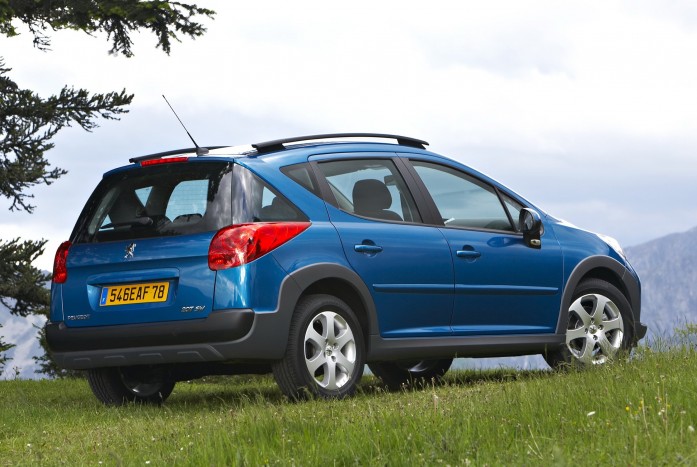 Hetven éve gyárt kombit a Peugeot 4 Hetven éve gyárt kombit a Peugeot 4