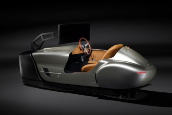 Legendás autótervező épített szimulátort