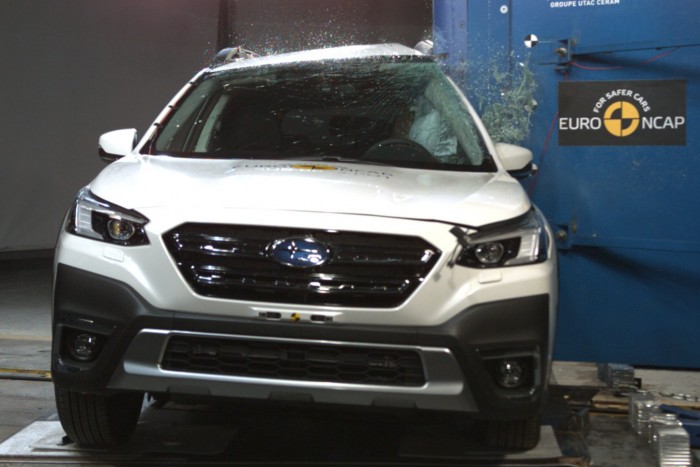 Biztonsági csúcsot döntött ez a családi kombi 6