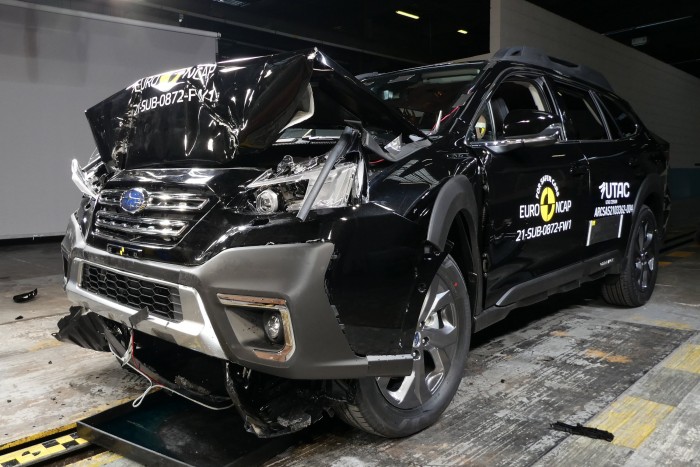 Biztonsági csúcsot döntött ez a családi kombi 8