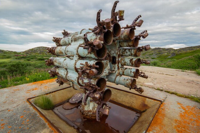 A semmi közepén rohad egy rakétakilövő állomás