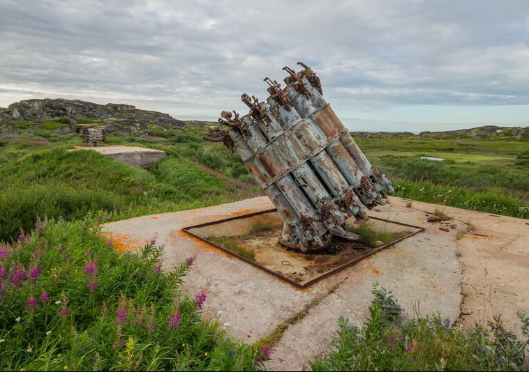 A semmi közepén rohad egy rakétakilövő állomás 2