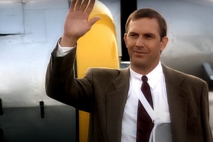 Az 1992-es Több mint testőrt is felmelegítik