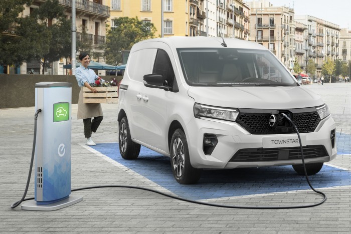 Új városi furgon a Nissan palettáján 6