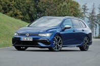 Megvadult a családi kedvenc – VW Golf R Variant 2021 33