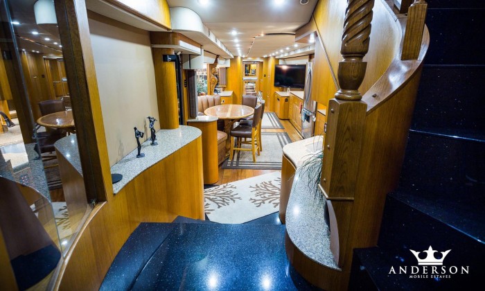 Belül a luxus netovábbja Will Smith lakóbusza 5