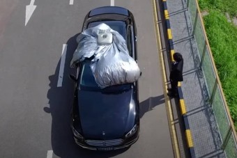 Ha James Bond lennék, ilyen autótakaró ponyvát vennék