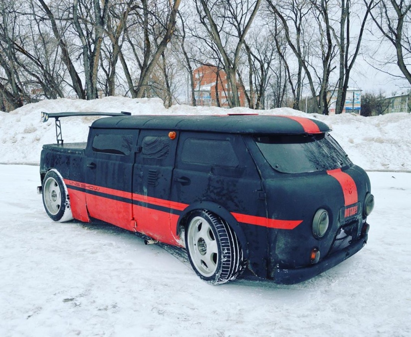Ezek a fotók bizonyítják hogy az UAZ-452-es az igazi orosz Transformers 9 Ezek a fotók bizonyítják hogy az UAZ-452-es az igazi orosz Transformers 9