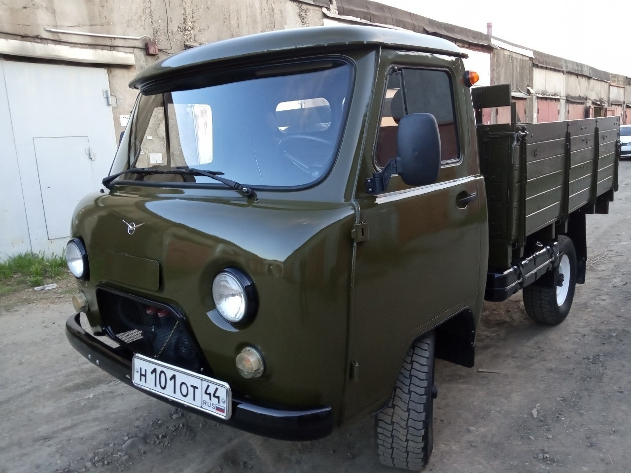 Ezek a fotók bizonyítják hogy az UAZ-452-es az igazi orosz Transformers 6 Ezek a fotók bizonyítják hogy az UAZ-452-es az igazi orosz Transformers 6