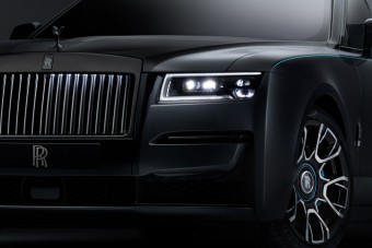 Befeketítették a Rolls-Royce Ghostot