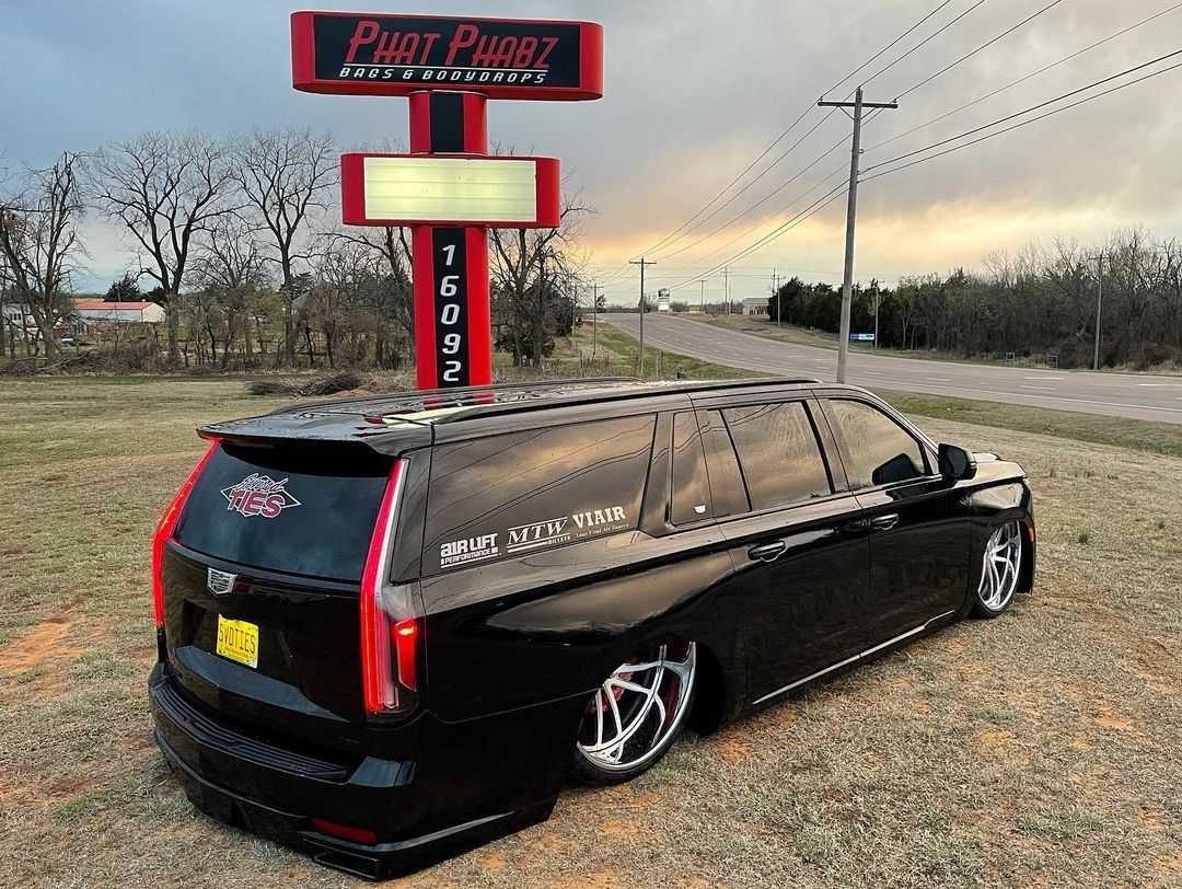 Valaki máris porba ültette a 2021-es Cadillac Escalade-et 3 | Vezess Valaki máris porba ültette a 2021-es Cadillac Escalade-et 3