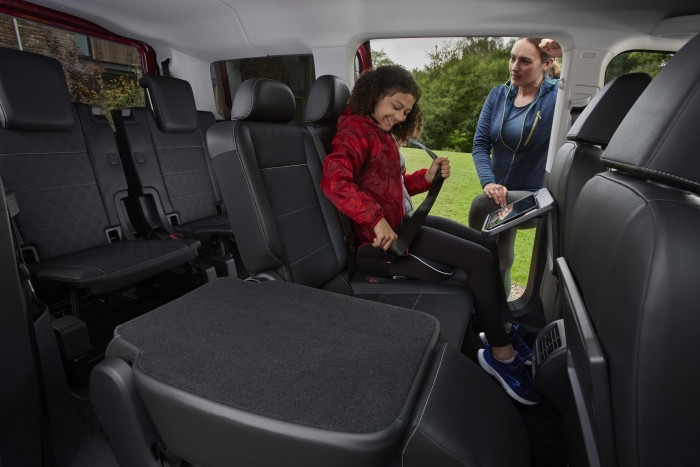 Megújult a Ford modul egyterűje 6