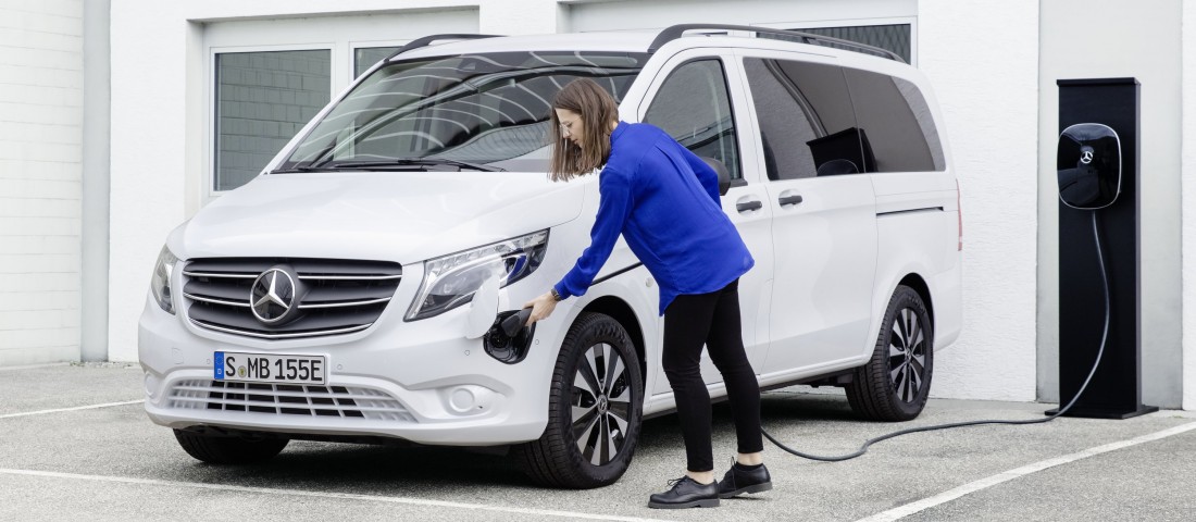 Kisebb akkut kap a Mercedes villanybusza