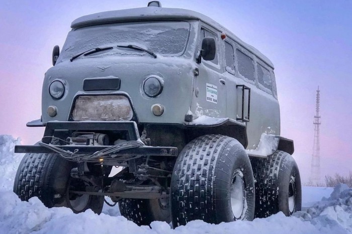 Ezek a fotók bizonyítják hogy az UAZ-452-es az igazi orosz Transformers