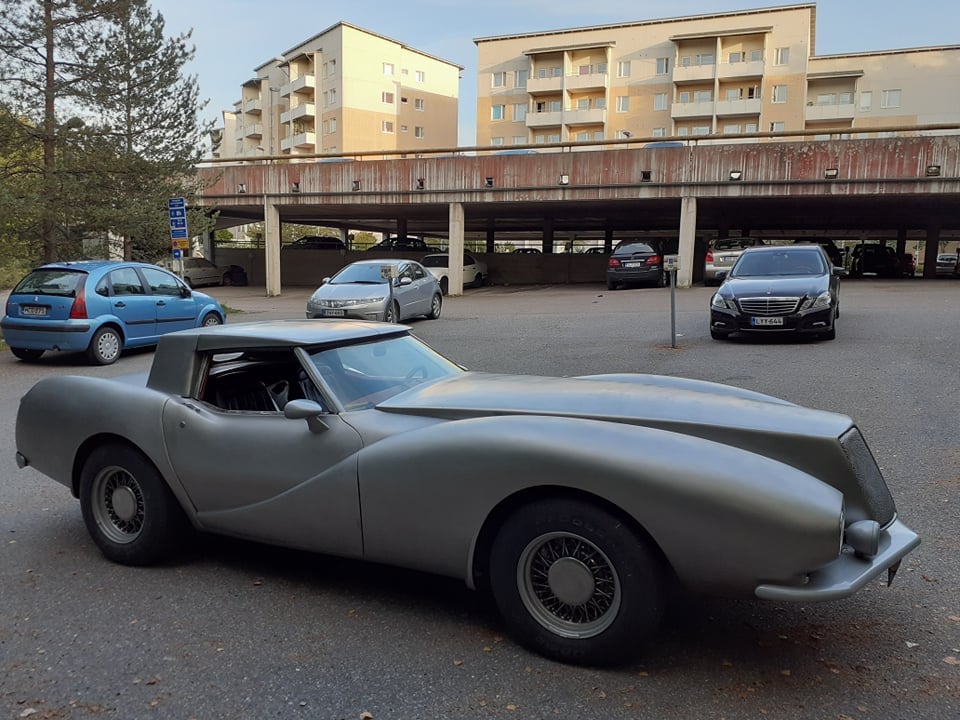 A világ talán legrondább autóját árulják a Facebookon 1