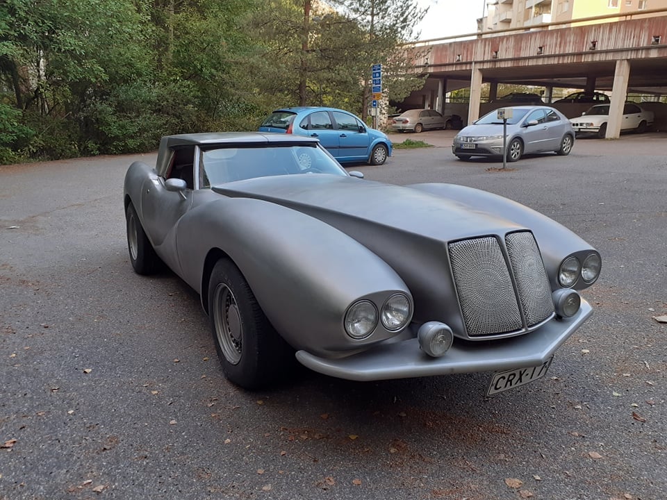 A világ talán legrondább autóját árulják a Facebookon 2