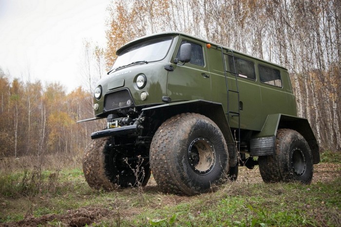 Ezek a fotók bizonyítják hogy az UAZ-452-es az igazi orosz Transformers 11 Ezek a fotók bizonyítják hogy az UAZ-452-es az igazi orosz Transformers 11