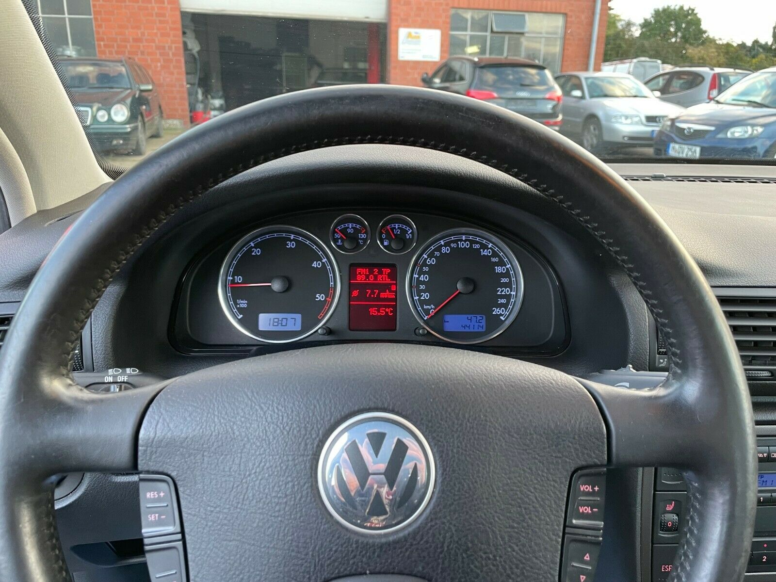 4,7 millióért egy zseniálisan megkímélt 18 éves Volkswagen Passat? 4