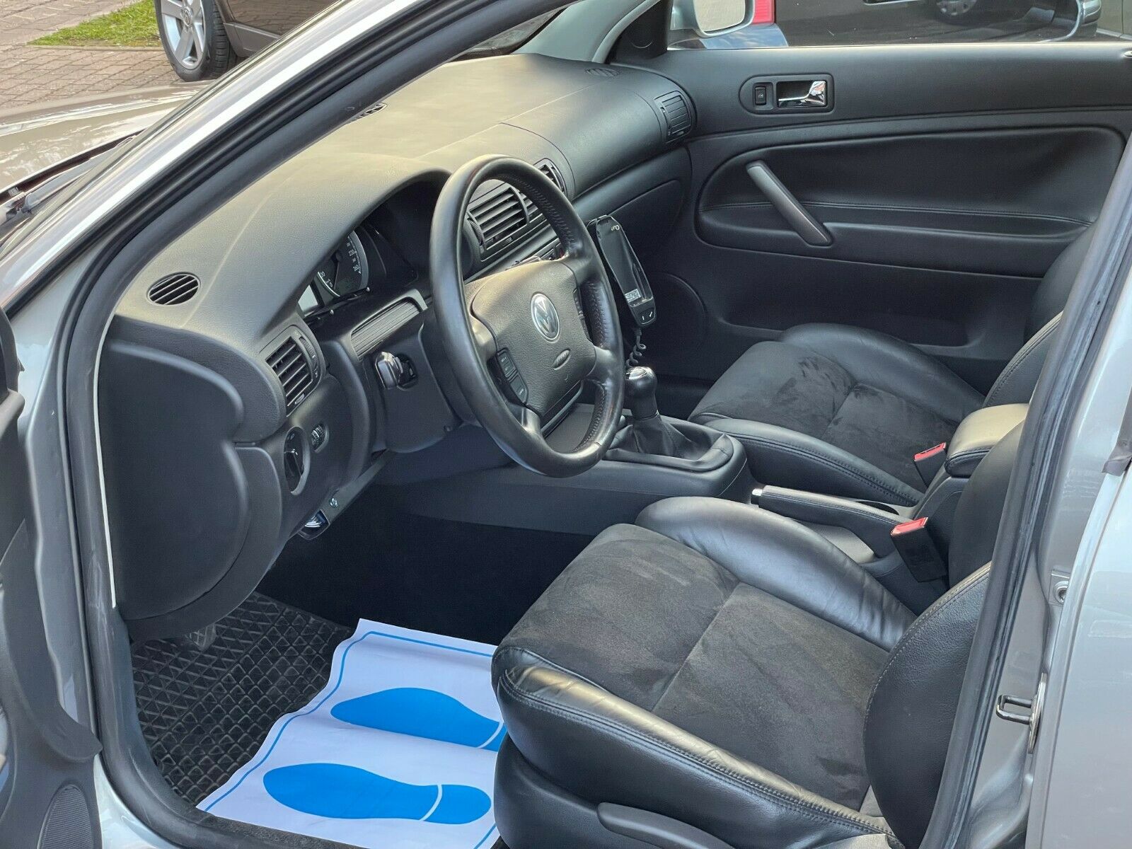 4,7 millióért egy zseniálisan megkímélt 18 éves Volkswagen Passat? 3