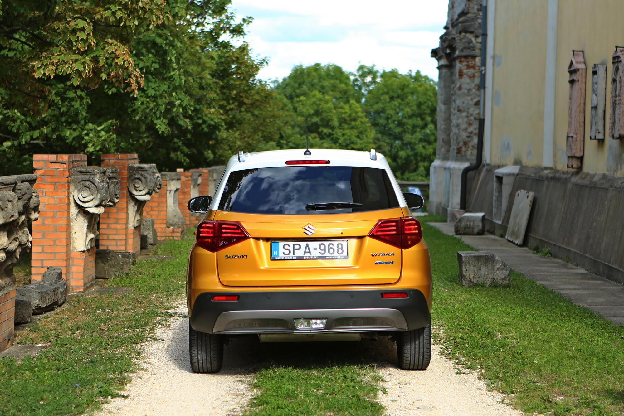 Megoldás minden szükségre? – Suzuki Vitara Hybrid 8